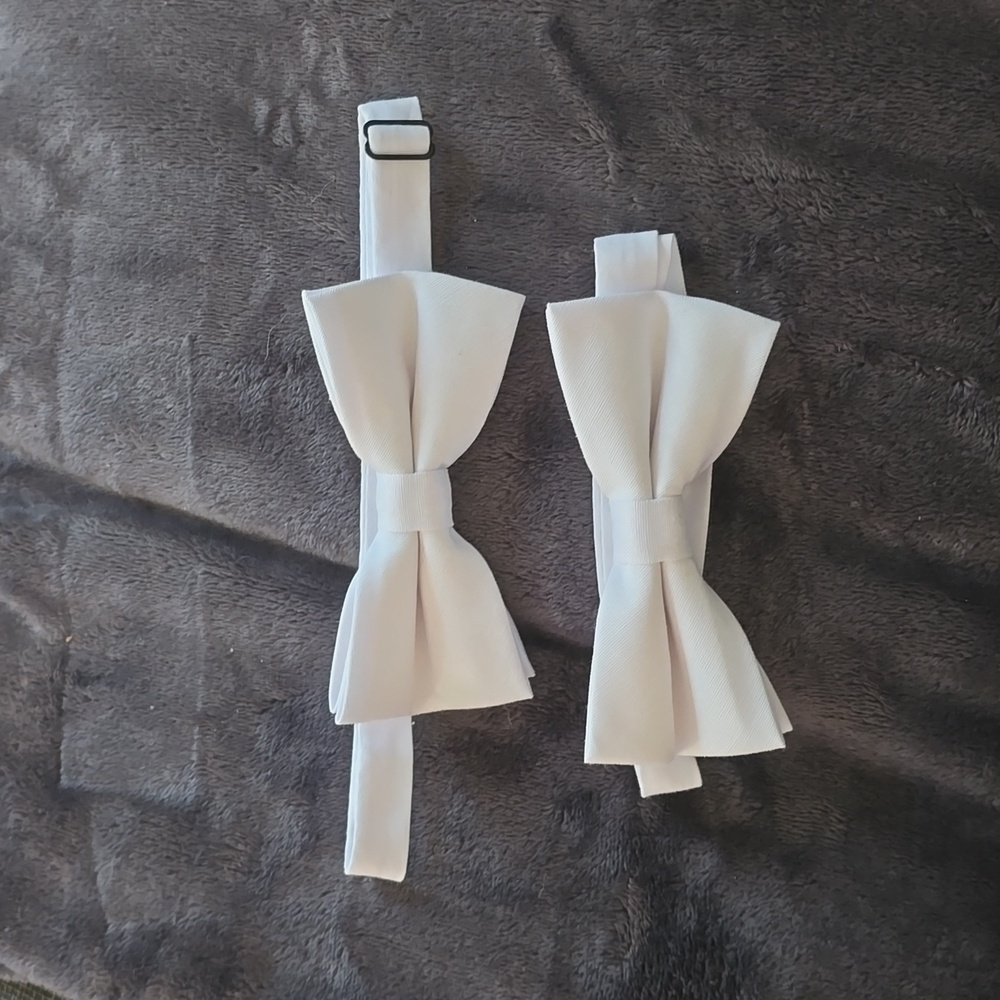 Set of 2 white bow ties for pets